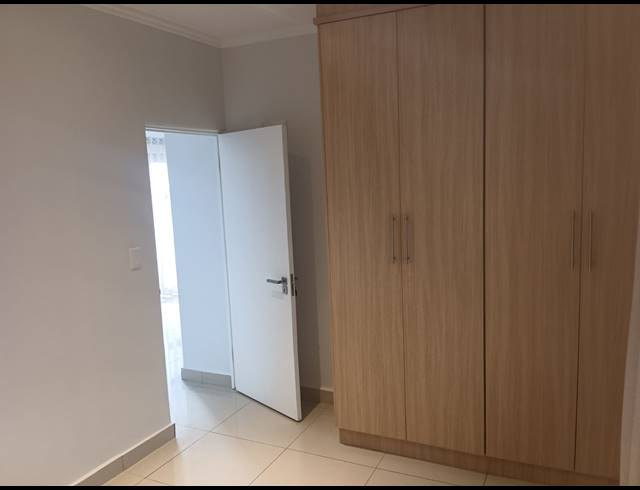 2 BEDROOM APARTMENT FOR SALE IN UMHLANGA RIDGE